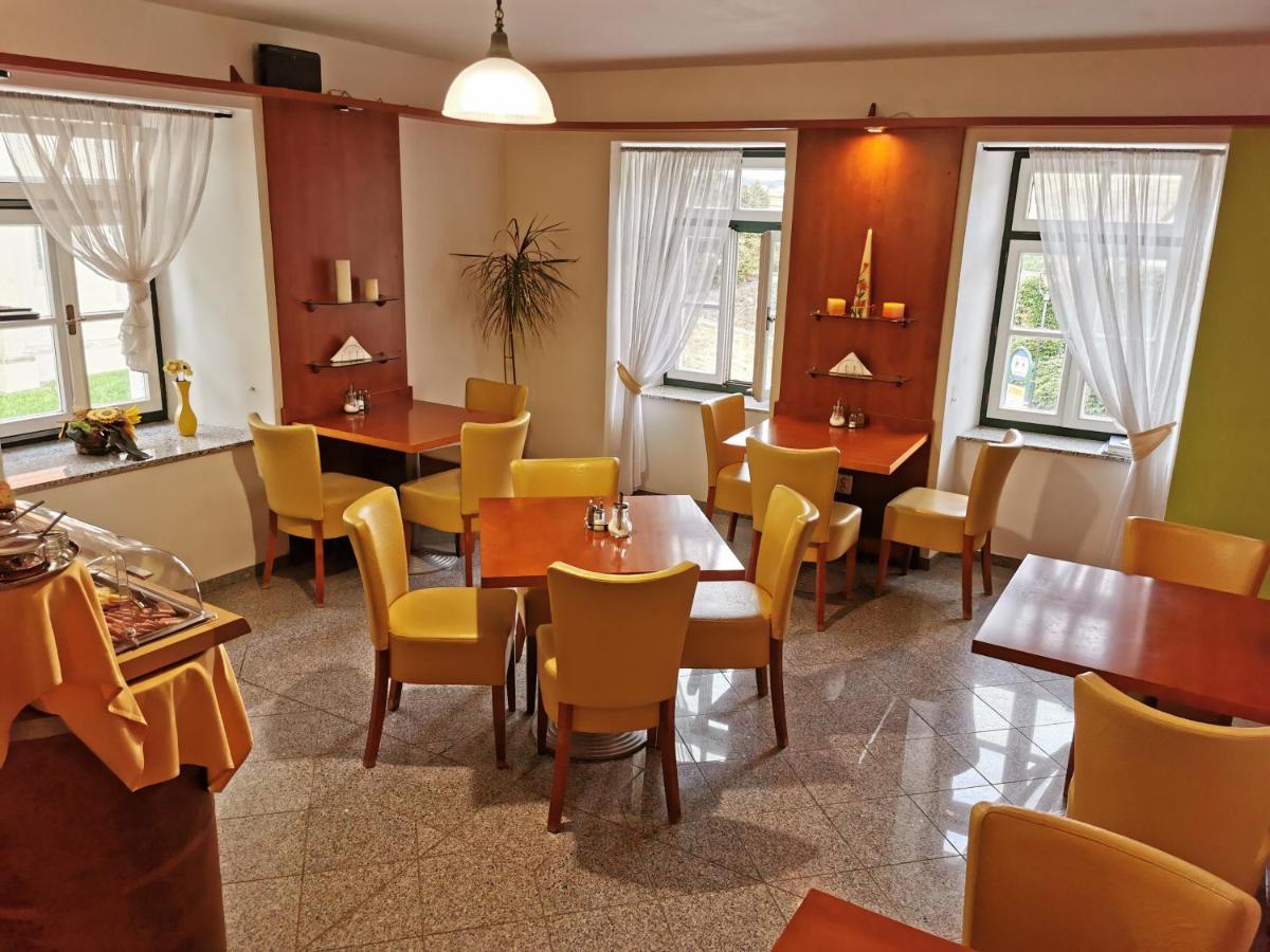 Rezidence Zvon Hotel Znojmo Exterior photo
