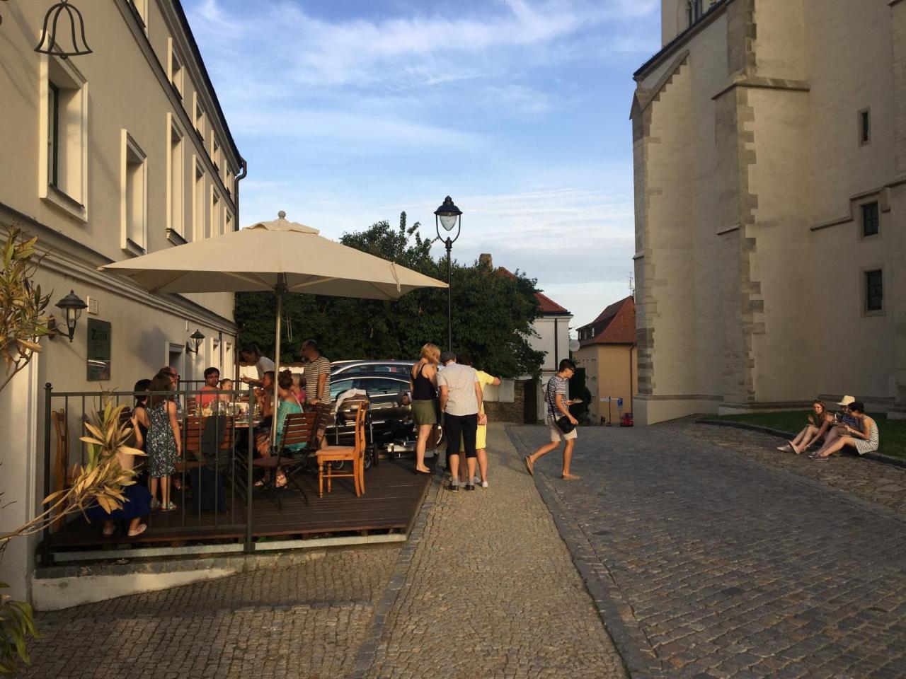 Rezidence Zvon Hotel Znojmo Exterior photo